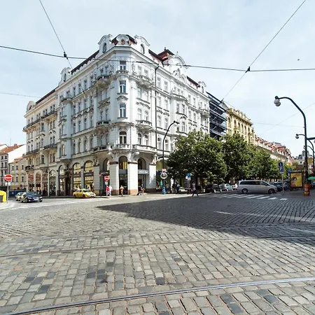 Spacious Two-bedroom In Old Town * Prague