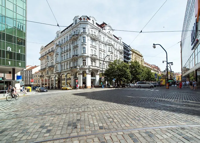 Spacious Two-bedroom In Old Town * Praga