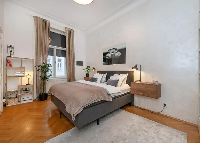 Apartament Spacious Two-bedroom In Old Town