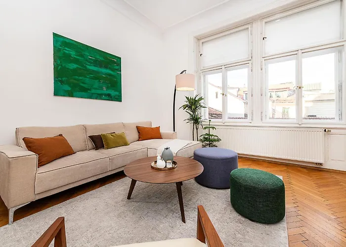 Apartament Spacious Two-bedroom In Old Town Praga
