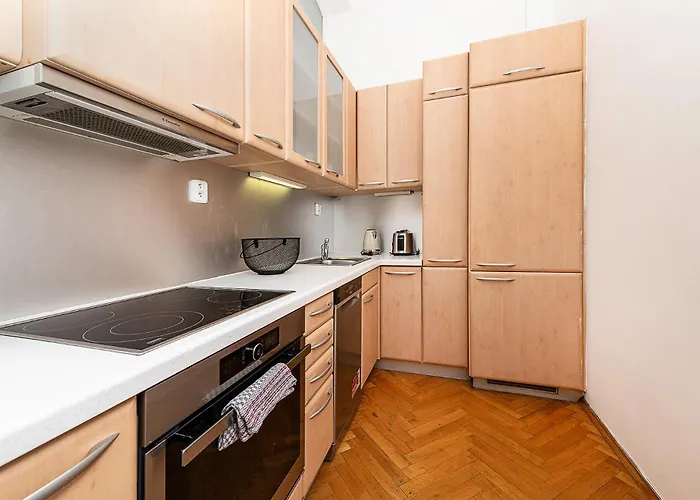 Apartament Spacious Two-bedroom In Old Town Praga