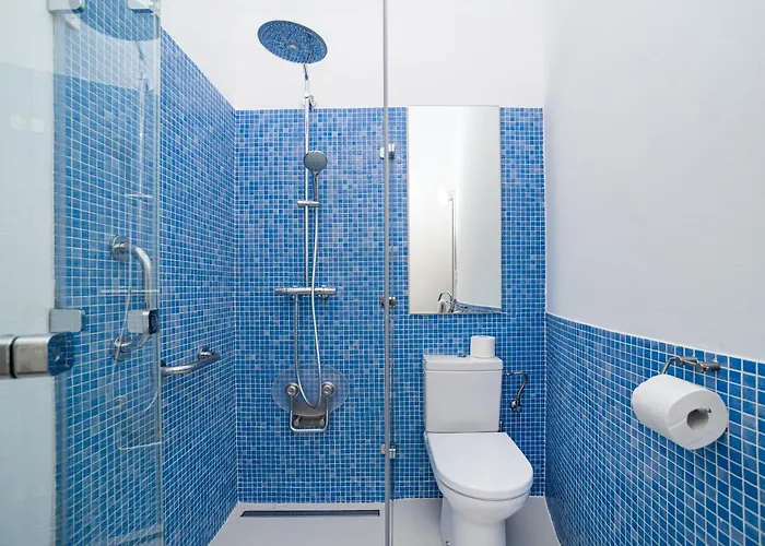 Spacious Two-bedroom In Old Town