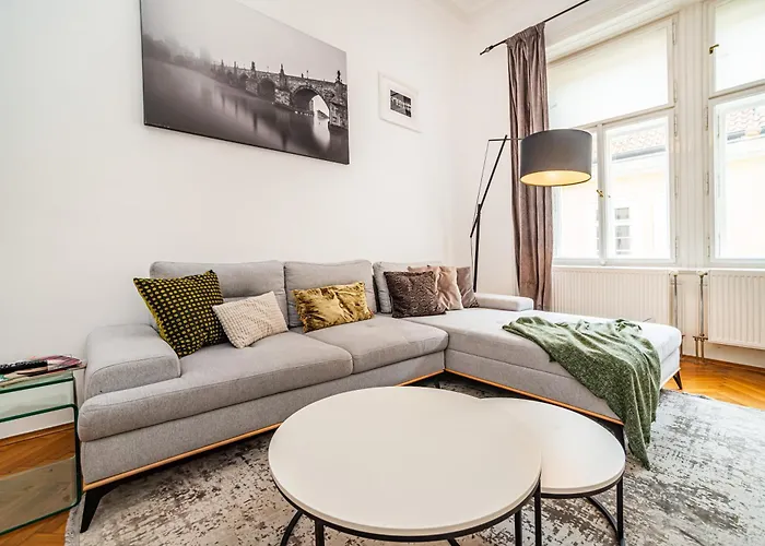 Apartament Spacious Two-bedroom In Old Town *