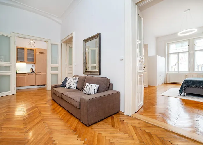 Apartament Spacious Two-bedroom In Old Town
