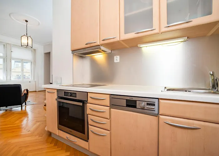 Apartament Spacious Two-bedroom In Old Town