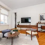 Spacious Two-bedroom In Old Town Prága