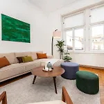 Apartman Spacious Two-bedroom In Old Town Prága