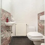 Apartman Spacious Two-bedroom In Old Town