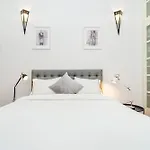Apartman Spacious Two-bedroom In Old Town *