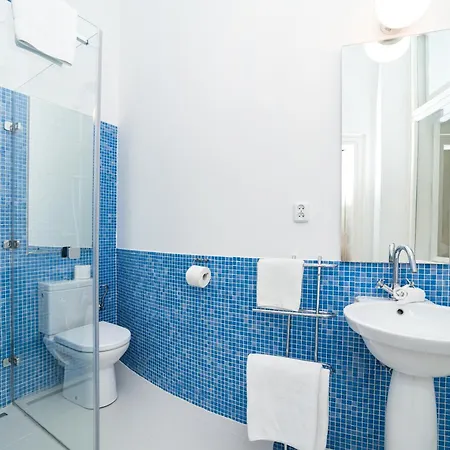 Spacious Two-bedroom In Old Town Apartament *