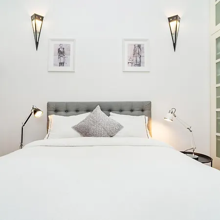 Apartament Spacious Two-bedroom In Old Town *
