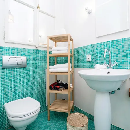 Apartament Spacious Two-bedroom In Old Town Praga