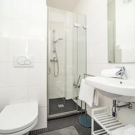 Spacious Two-bedroom In Old Town Apartament Praga