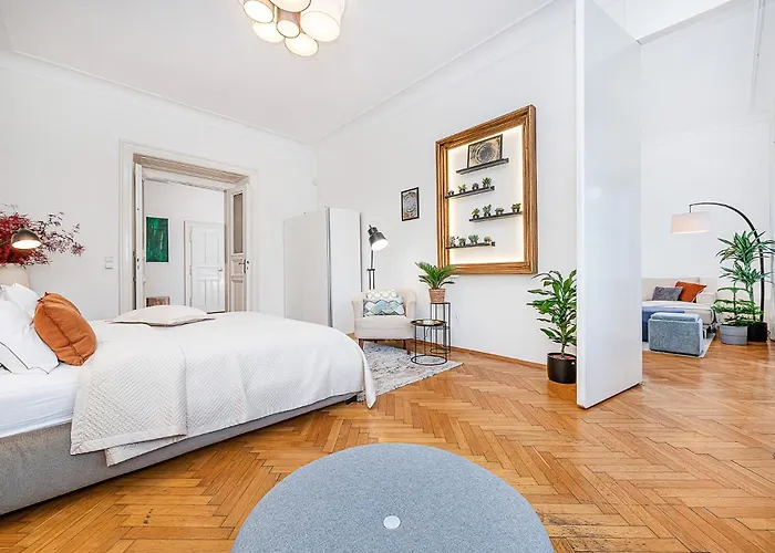 Spacious Two-bedroom In Old Town Lägenhet Prag