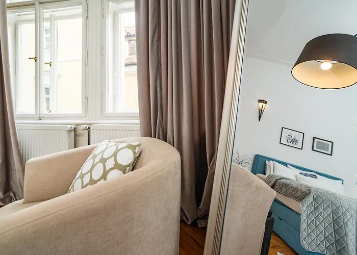 Spacious Two-bedroom In Old Town